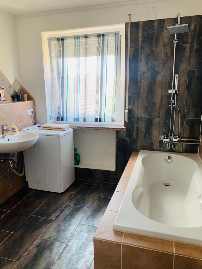 Charmante 3Zi-Ferienwohnung Im Landhausstil Kaufbeuren Eksteriør billede